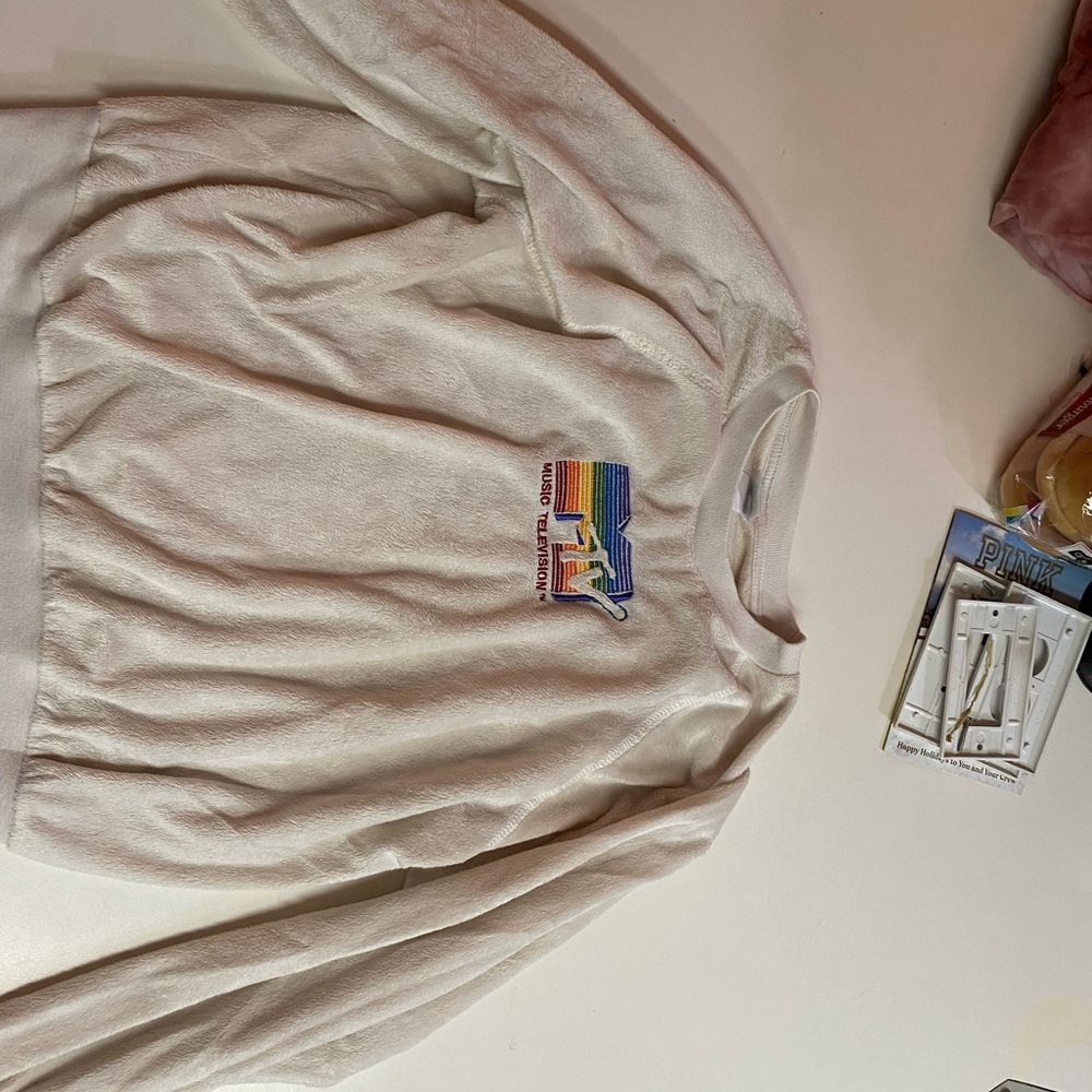 Long sleeve MTV shirt